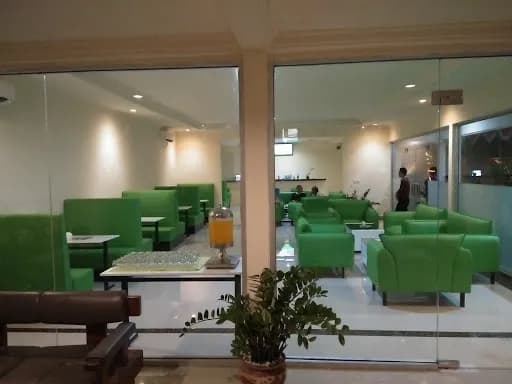 MIRAH EXECUTIVE LOBBY LOUNGE - Main Image