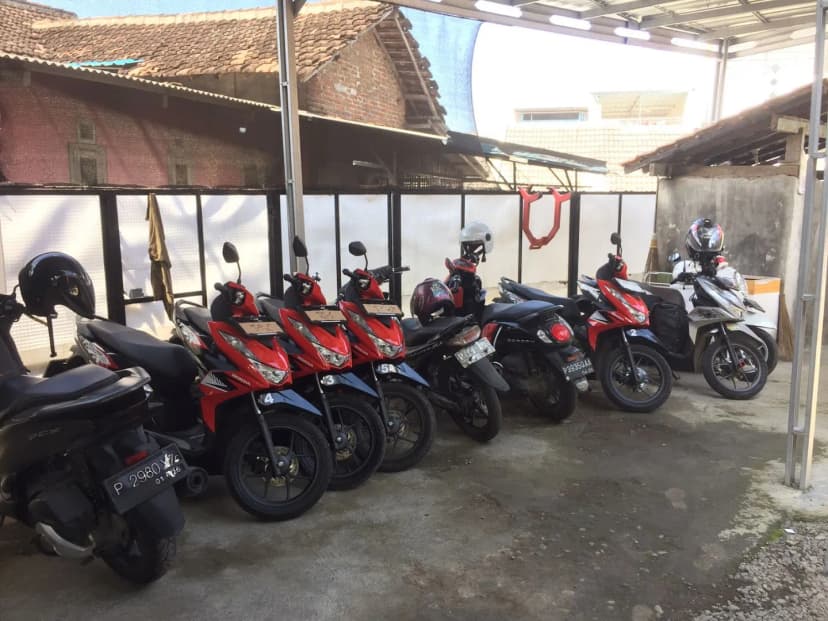 Rental Motor dan Homestay Banyuwangi -PT Ijen Traveller Indonesia - Main Image