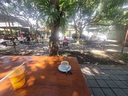 GARDEN FAMILY RESTO - Main Image