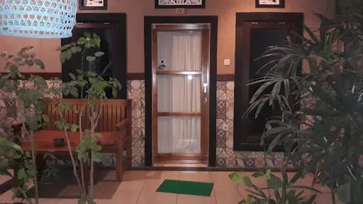 PUTU Guest House - Main Image