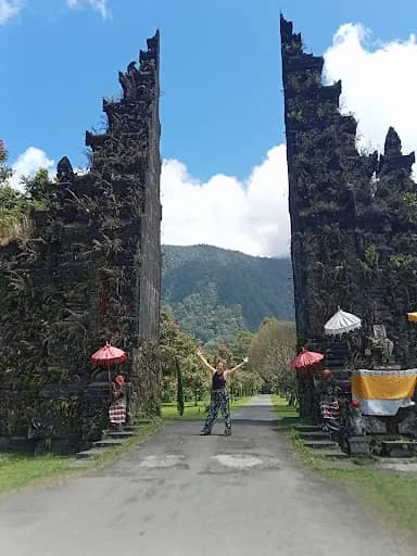 Munduk Bali Taxi - Main Image