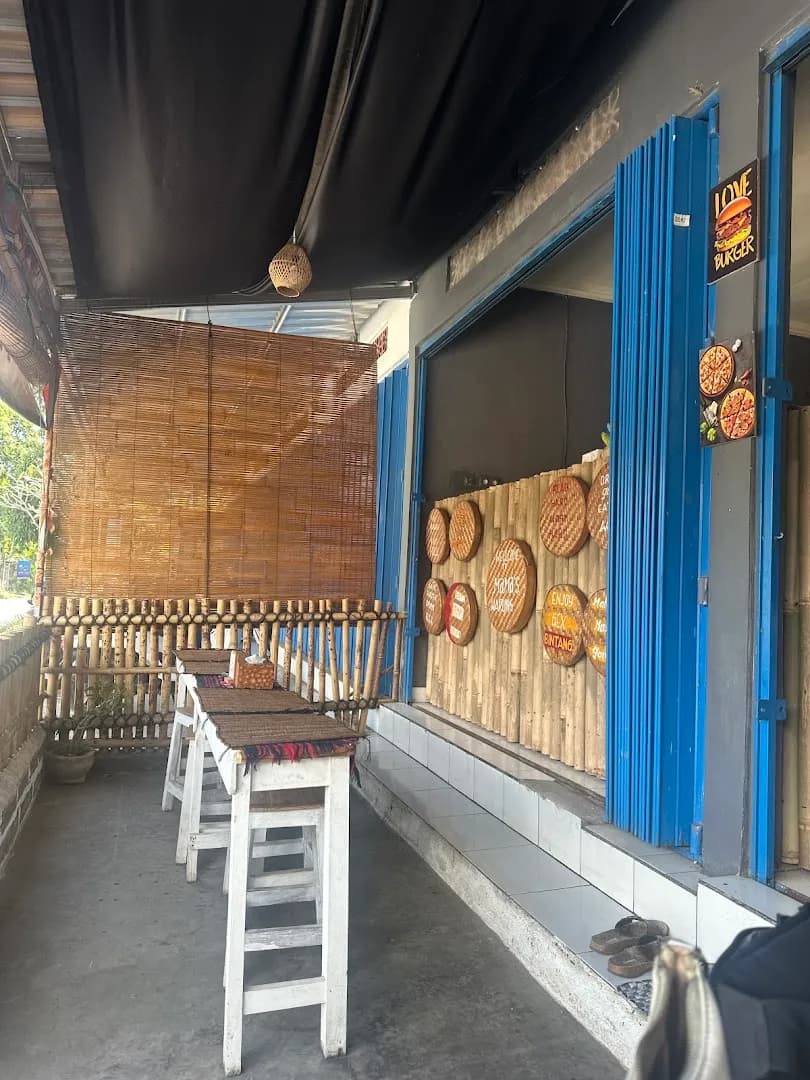 Warung Mamas Restaurant - Main Image