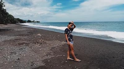 Pantai Umeanyar - Main Image