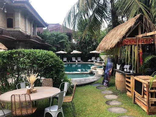 Genius Café Gianyar - Main Image