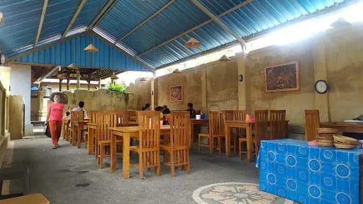 Warung Babi Guling Putra Celagi Bangun Lemah II - Main Image