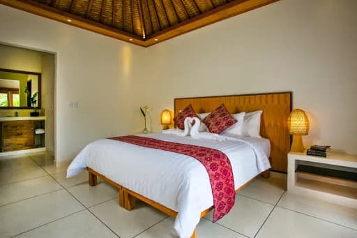 Pesantian Villa and Warung - Main Image