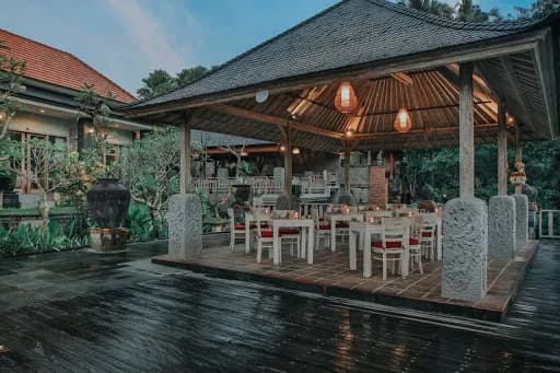 Collina Kawi Restaurant - Main Image