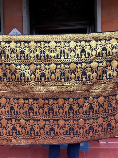Pelangi Traditional Weaving Sidemen - Main Image