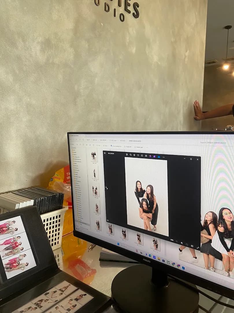 Nineties Studio - Main Image