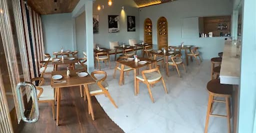 La Bussola - Main Image