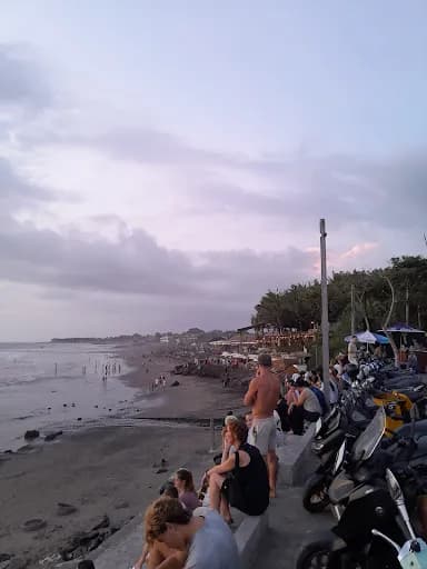 ECHO BEACH Parking Area - Main Image