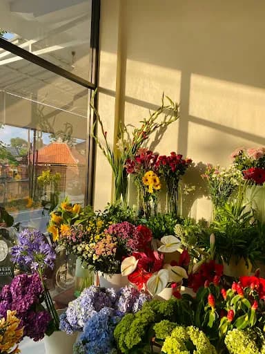 Aeris Space Fresh Flowers - Main Image