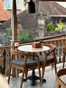 Lebah Ubud - Main Image