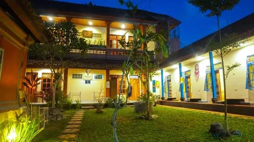 Damuh Guest House - Main Image