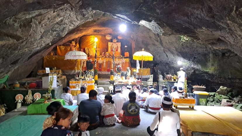 Kereban Langit Temple - Main Image