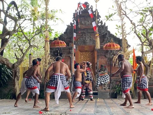 Tari Barong Dan Keris Batubulan - Main Image