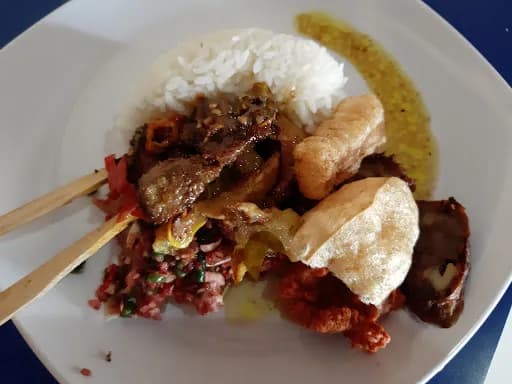Warung Nasi Lawar Babi Bu Suci - Main Image