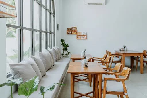 Gold n Club - Main Image