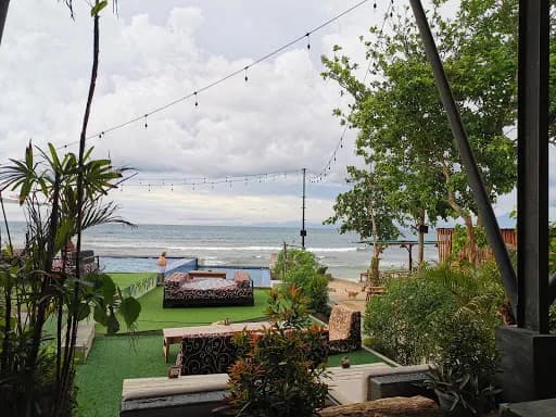 Lucky Wins Beach Lounge - Main Image