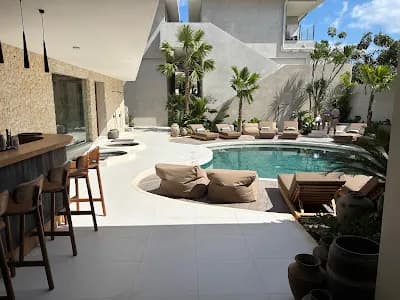 Mira Hotel & Recovery - Main Image
