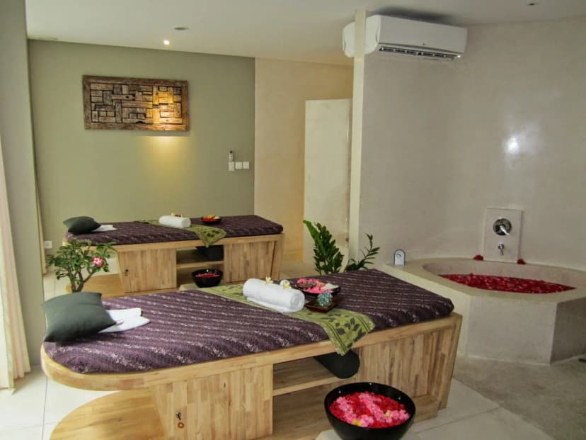 LLuvia Spa - Main Image