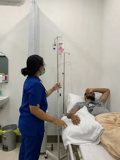 Centra Medica Clinic - Main Image