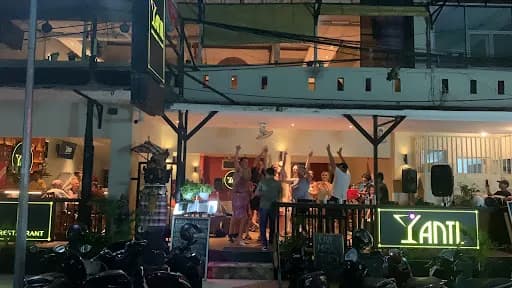 Yanti Bar Bali - Main Image