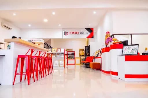 Junior Photo - Main Image