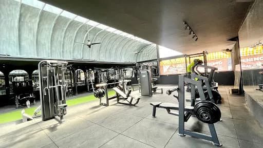 LEVEL UP GYM - Main Image