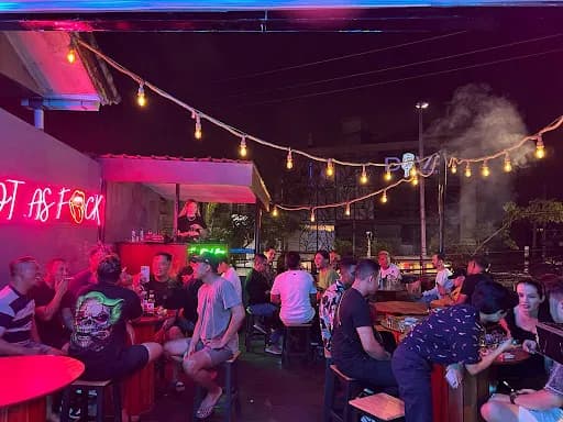 Blind Bear Lounge - Main Image