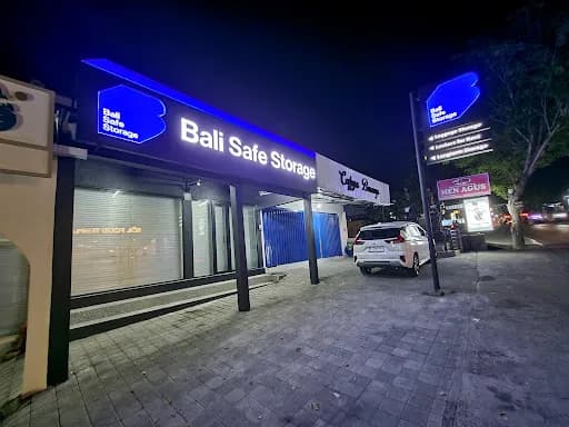 Bounce Luggage Storage - Batu Bolong Beach - Main Image