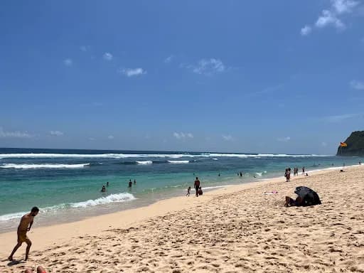 In der Nähe von Melasti Beach - Main Image