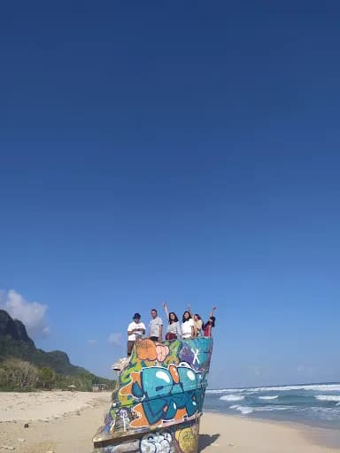 Broken Ship Nunggalan - Main Image