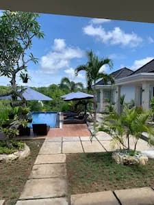 KELINGKING PARADISE SUITES VILLA - Main Image