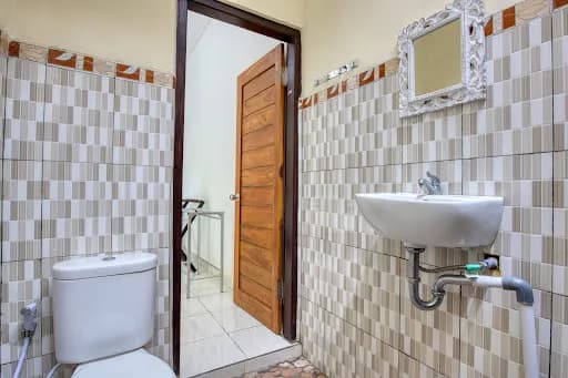 Ari La Casa Guest House - Main Image