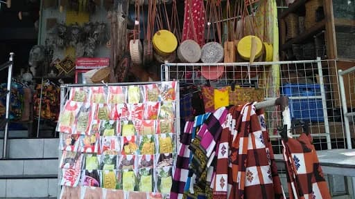 Toko Oleh-Oleh Creative ᬢᭀᬓᭀᬳᭀᬮᬾᬄ-ᬳᭀᬮᬾᬄᬘ᭄ᬭᬾᬬᬢᬶᬧᬾ᭟ - Main Image