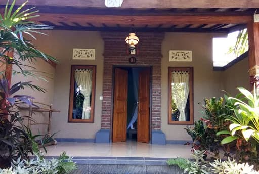 Van Karning Bungalow - Main Image