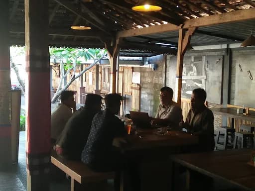 Warung Babi Guling O'ong Singaraja - Main Image