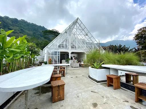 Alam Buyan Cafe - Main Image
