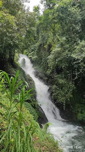 Dedari Waterfall - Main Image