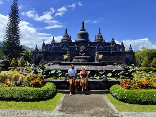 Laviana Bungalow n Annie villa - Main Image