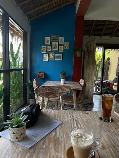 Different Cafe - Main Image