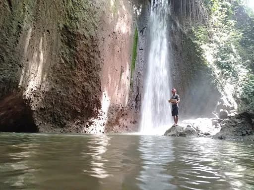 Toya Selaka Waterfall - Main Image