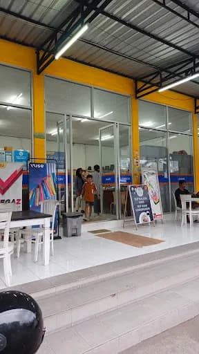 LONDON MART - Main Image