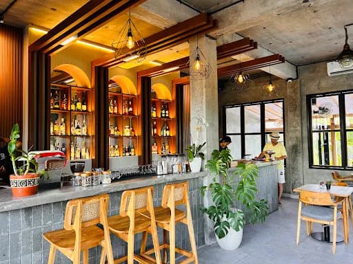 Living Life Coffee Eatery - Main Image