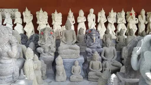 Angsa Putih Stone Carving - Main Image