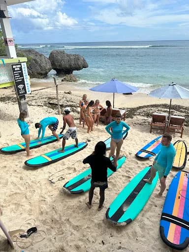 Moana Surf School - Main Image
