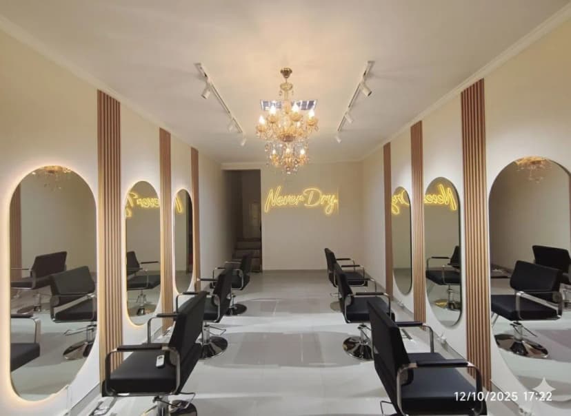 Dorantez Luxe Hair - Main Image