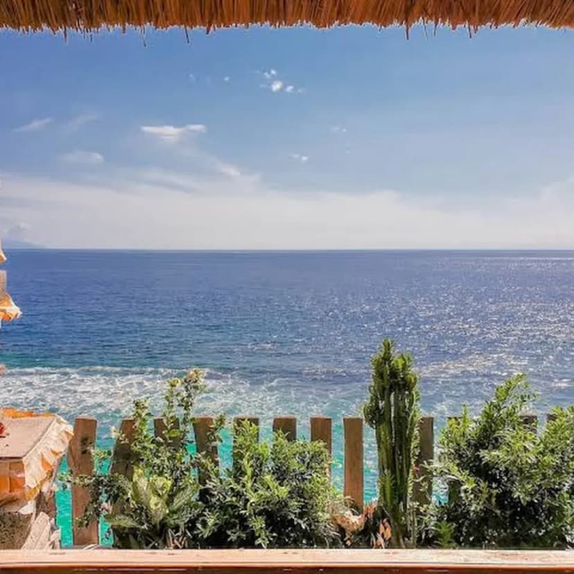 Malibu Huts - Main Image