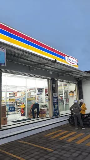 Indomaret Yeh Embang - Main Image